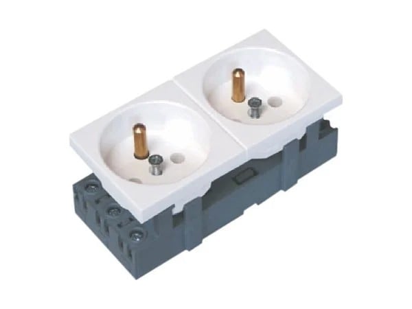 Ebox Slot 2×2P+T White Passage