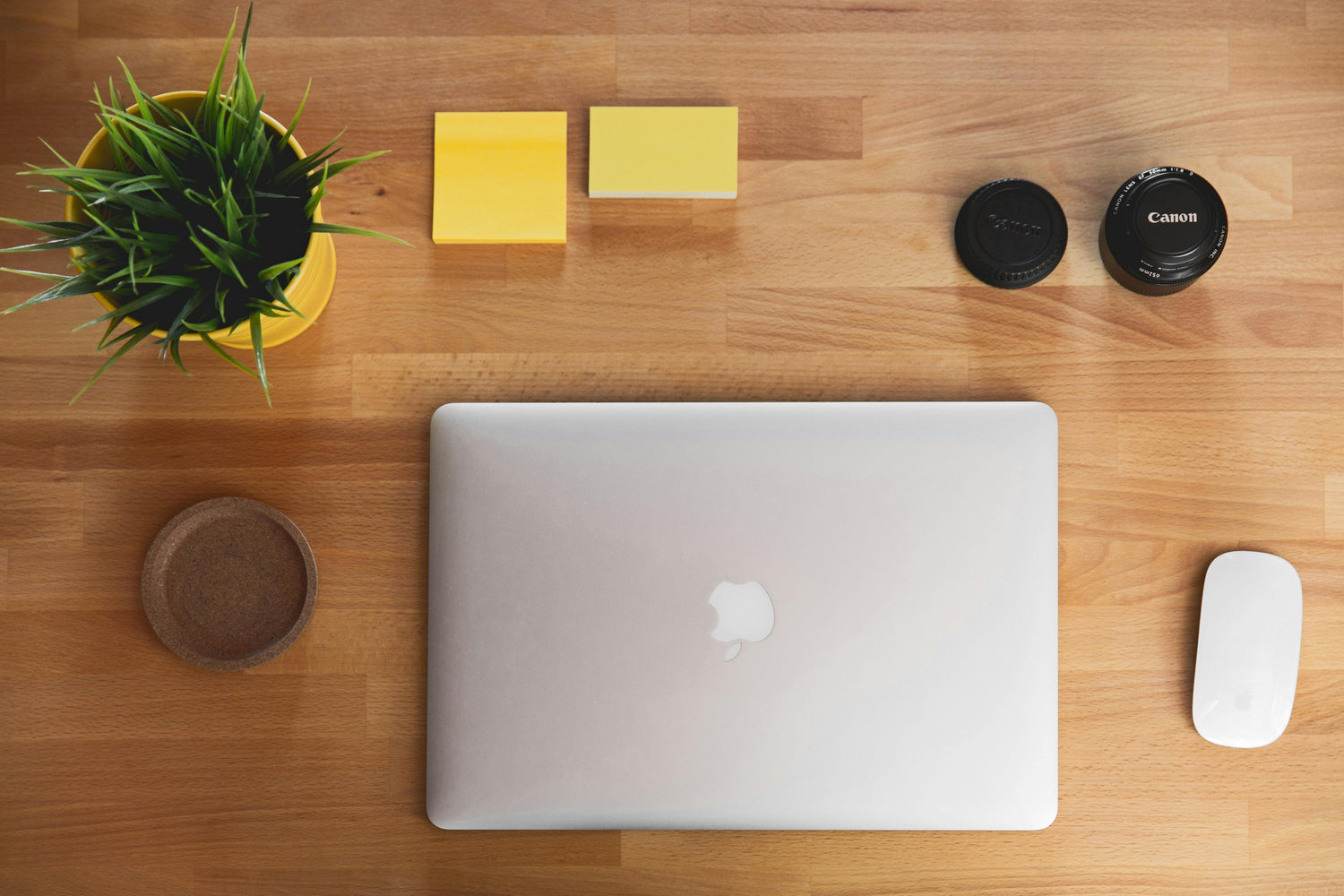 Apple MacBook