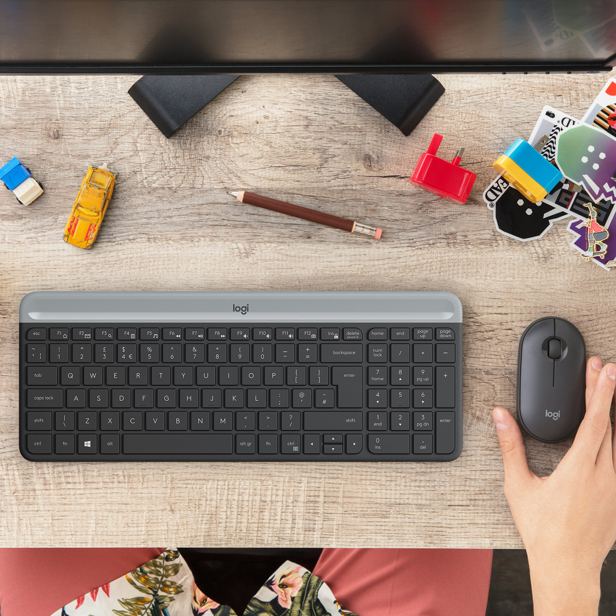 Logitech MK470 SLIM WRLS KEYB + MOUSE/COMBO GRAPHITE - US INTL